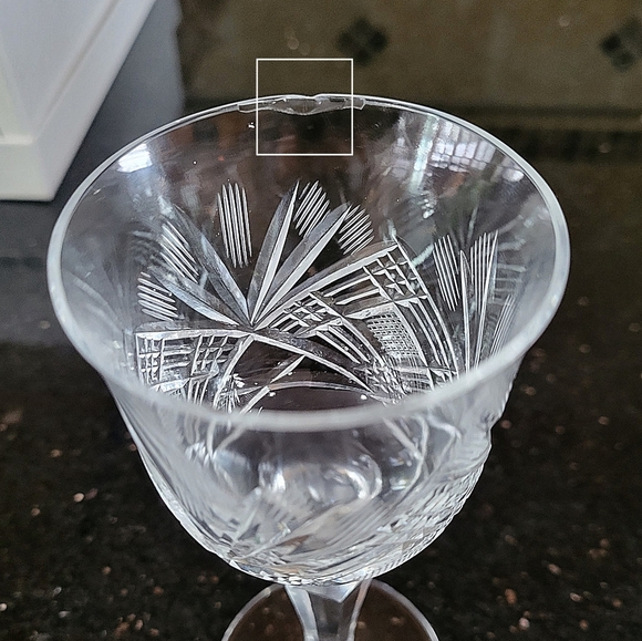 Cut crystal wine glasses - Picture 3 of 4